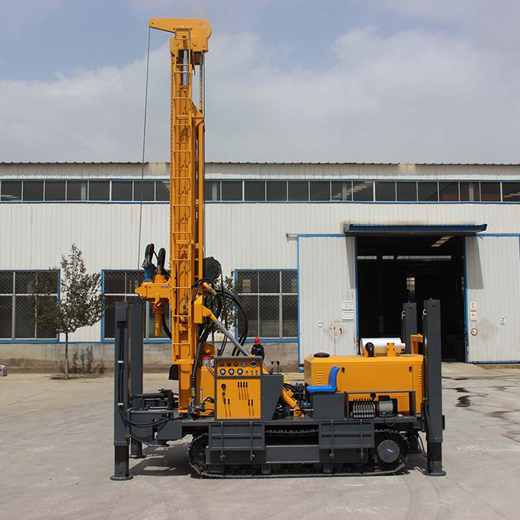 Crawler-mounted-Hydrualic-Water-Drilling-Rig